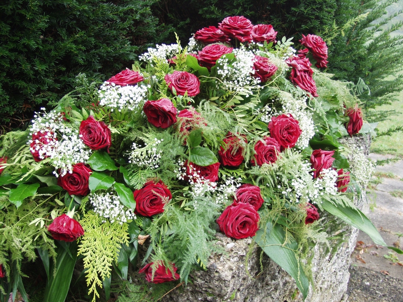 funeraire-CIPIERES-min_roses-61203